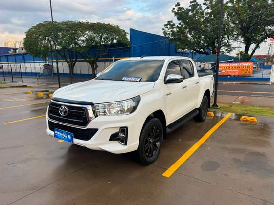 TOYOTA HILUX 2.8 SRV 4X4 CD 16V DIESEL 4P AUTOMÁTICO TOYOTA HILUX 2.8 SRV 4X4 CD 16V DIESEL 4P AUTOMÁTICO